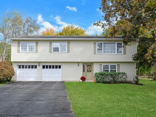 5 Francis Ter, Mount Olive Twp., NJ 07840