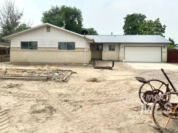 307 W Arizona Ave, Homedale, ID 83628