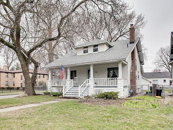 3rd image of 703 E Lincoln Ave