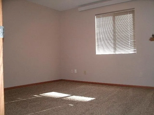 315 Edelweiss Ln — Photo 6