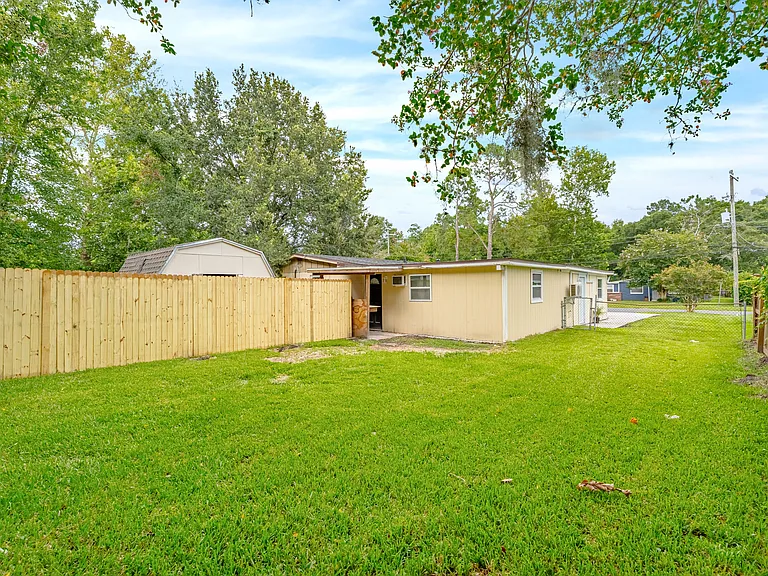 5822 Tampico Rd #B — Photo 19