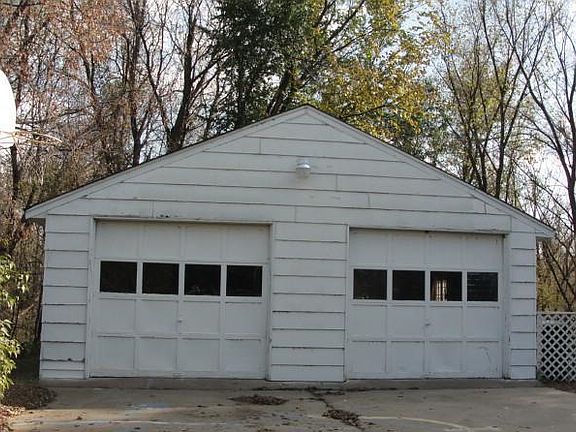 5th image of 22935 Rum River Blvd NW
