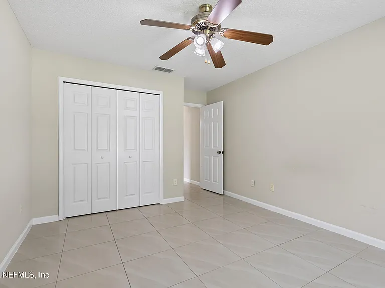 2070 Thornhill Dr — Photo 24