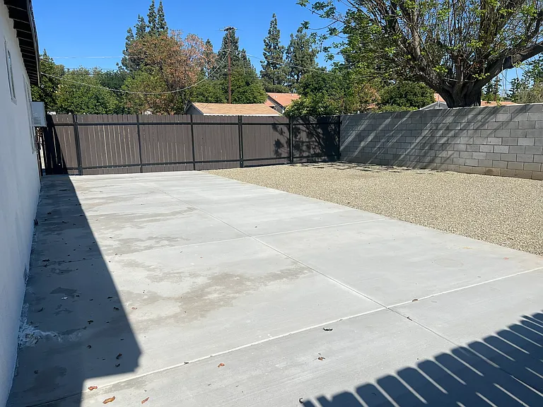 Nye Ave — Photo 9