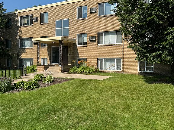 2nd image of 4654 Tyler St NE #2B-1Ba-1100Sqft