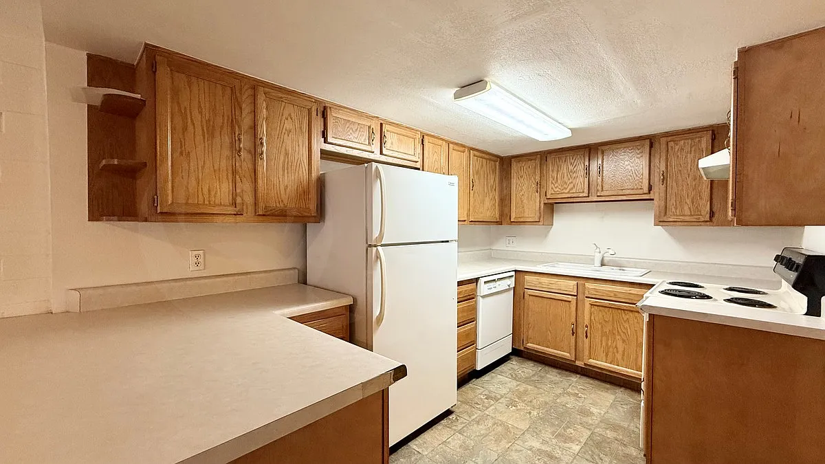2 bed, 1.5 bath, 1080 sqft, $1,249 — Photo 3