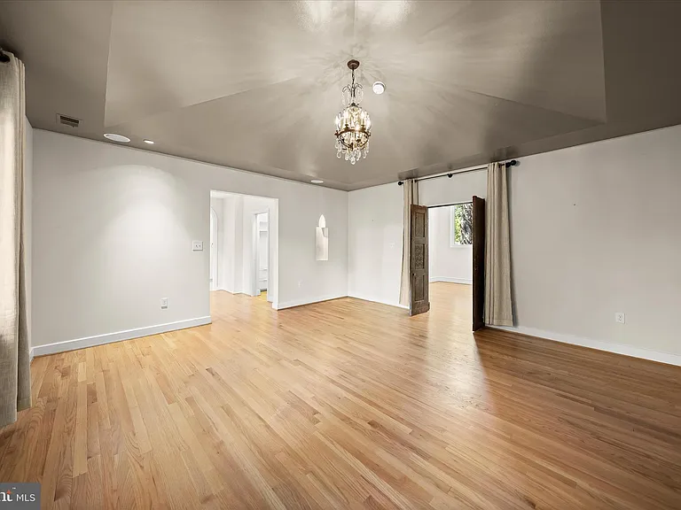 5104 Scarsdale Rd — Photo 35