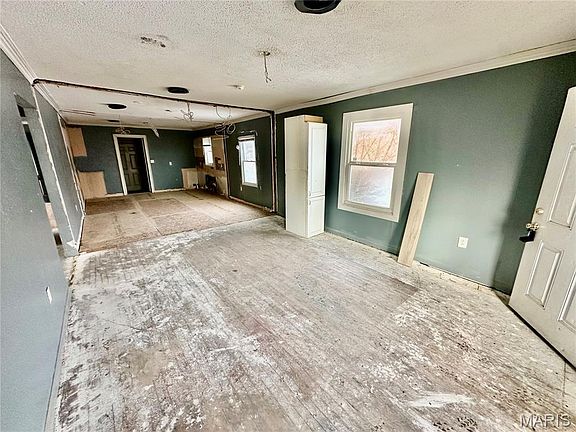3rd image of 405 Branum St