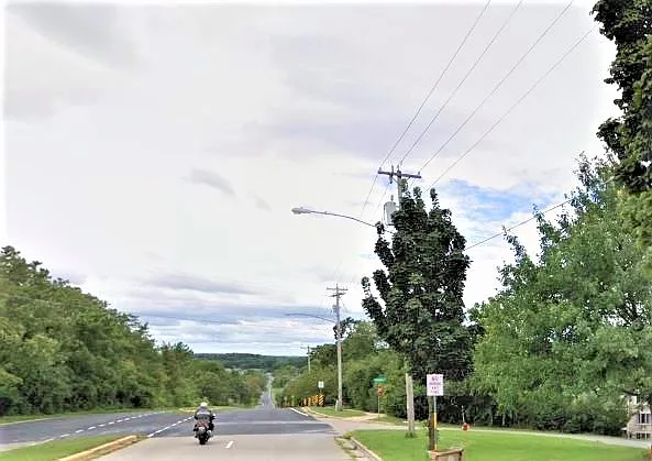 7118 Raymond Rd — Photo 3