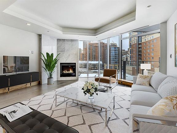 4th image of 738 SE 1st Ave SW #507