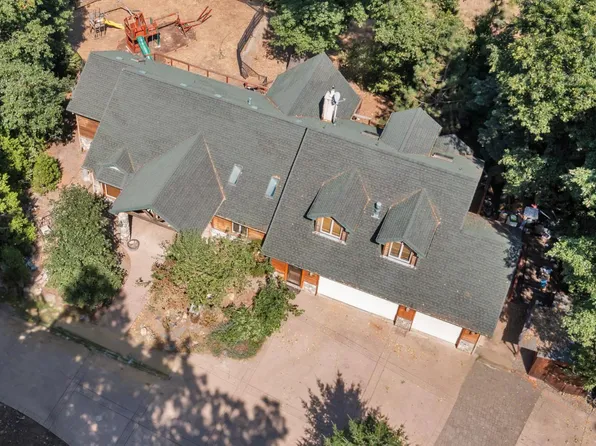 5684 Eastwood Ln, Pollock Pines, CA 95726