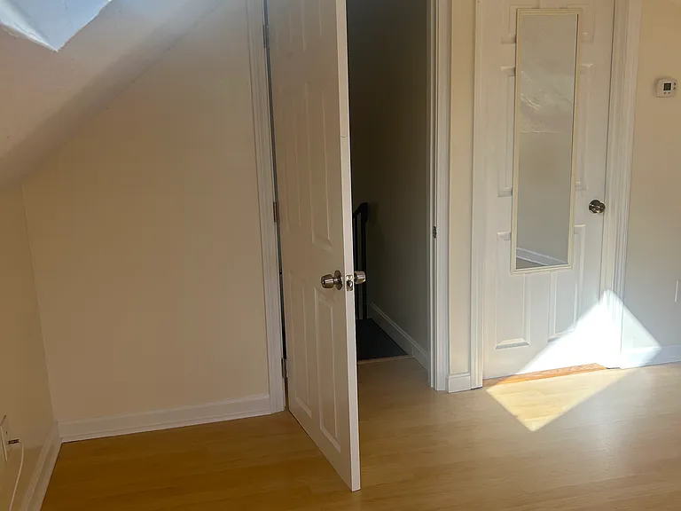 36 Hunting St #2 — Photo 17