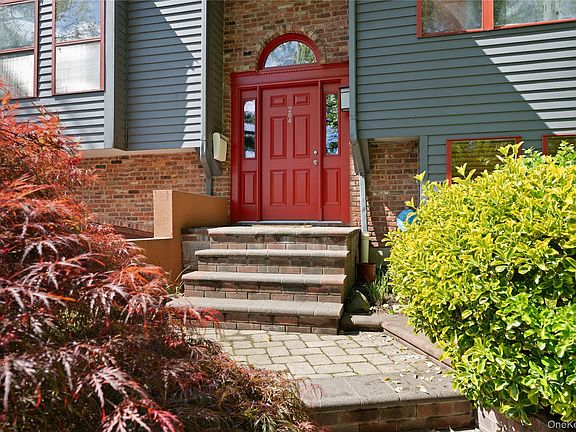 3rd image of 284 Schenck Avenue