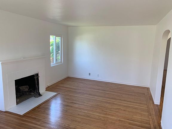 2nd image of 152 San Luis Ave