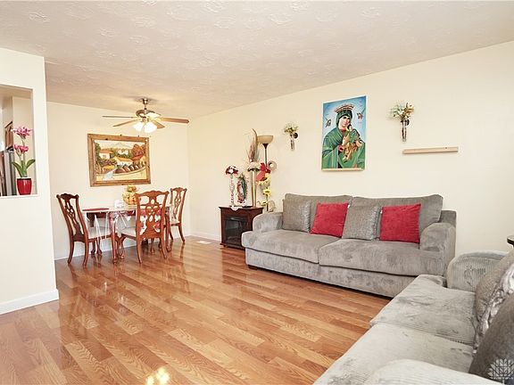 5th image of 6538 Glenmont Dr