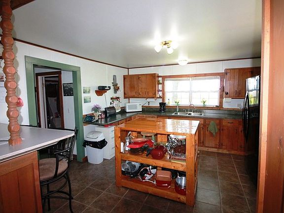 3rd image of 2865 Highway 51