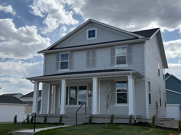 3rd image of 7624 S Clipper Hill Rd W #302