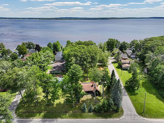 4th image of 3657 E Houghton Lake Dr