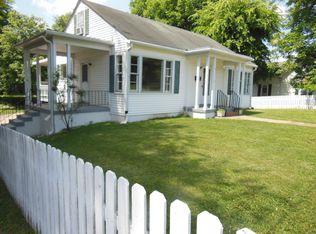 105 W Cooper St, Mount Pleasant, TN 38474