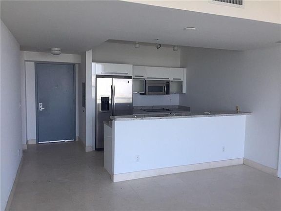2nd image of 601 NE 36th St APT 1802