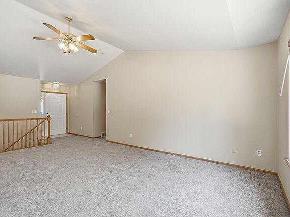 4th image of 305 12th St
