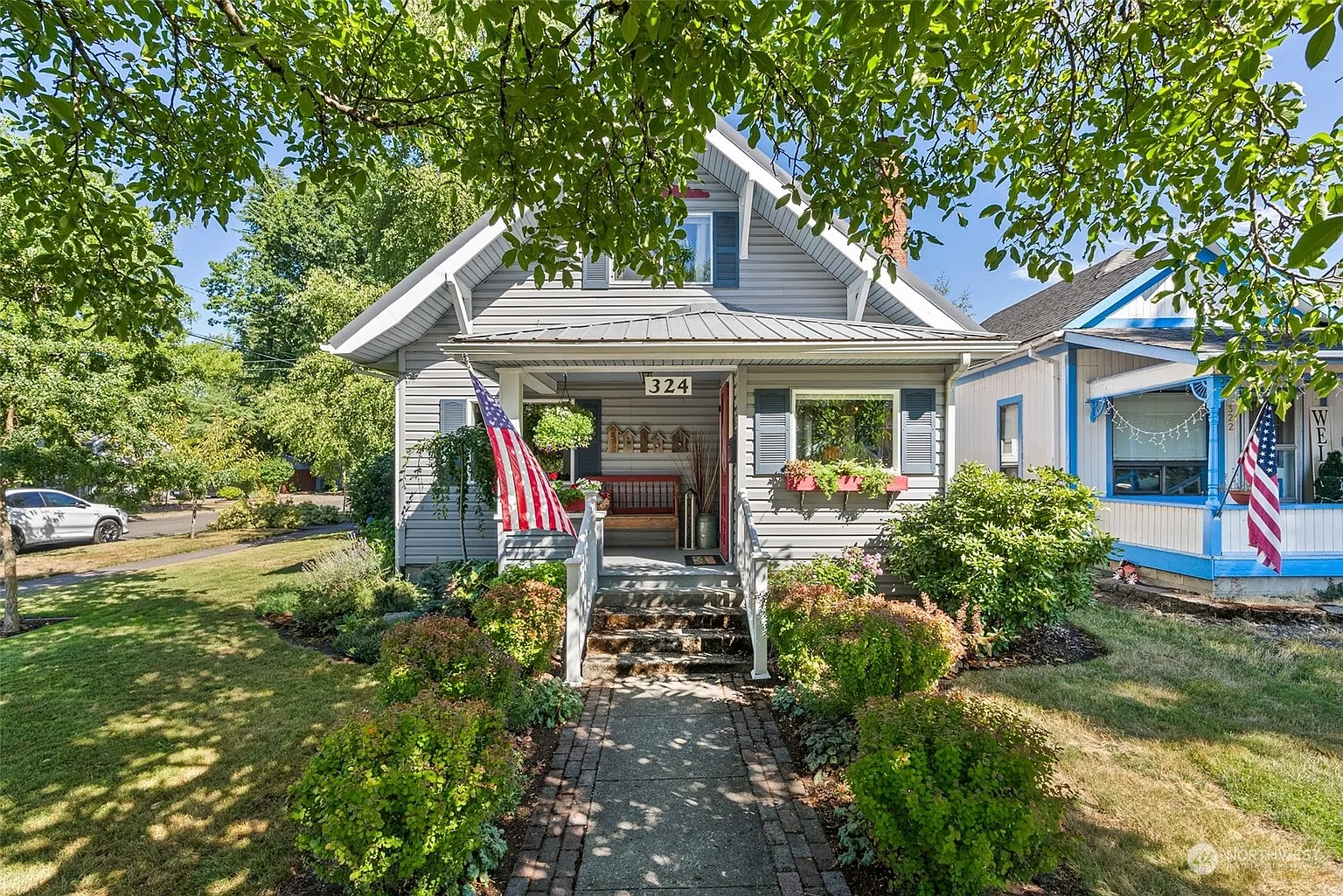 324 N Oak Street photo 1