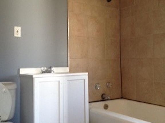4th image of 2609 Tampa Ave