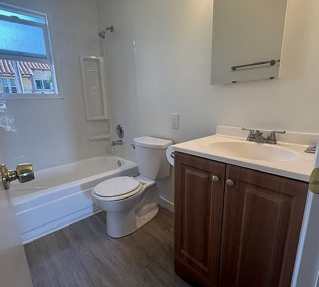 1739 Sunset Cliffs Blvd #10 — Photo 7