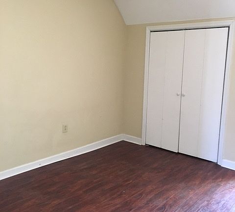 4th image of 1028 Villa Pl #C