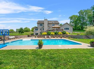 17 Jackson Ln, Campbell Hall, NY 10916