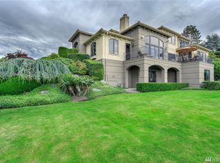 9621 NE 29th St, Clyde Hill, WA 98004