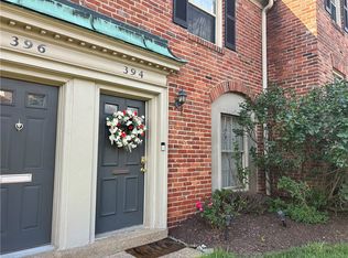 394 Newburn Dr, Pittsburgh, PA