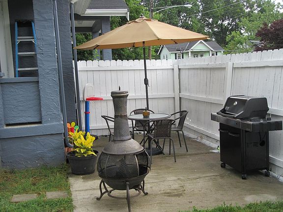 2nd image of 4103 Saint Martins Pl