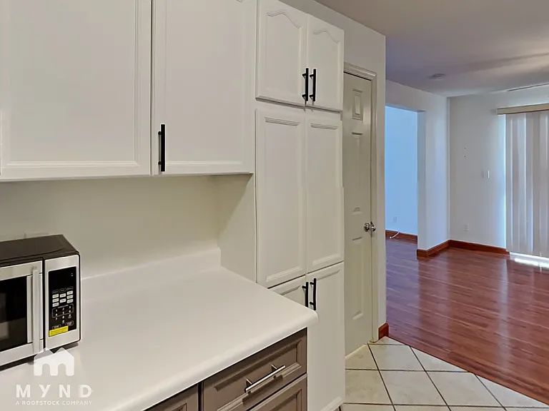 8042 Laurena Ave — Photo 12