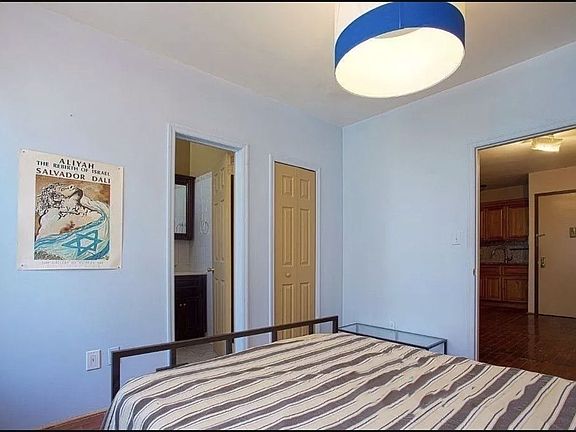 4th image of 155 E 108th St #3BB