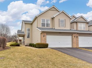 3260 Foxridge Ct, Woodridge, IL 60517