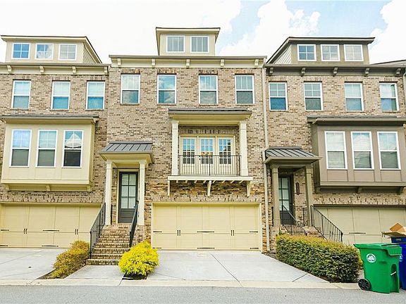2nd image of 1299 Linden Ct NE
