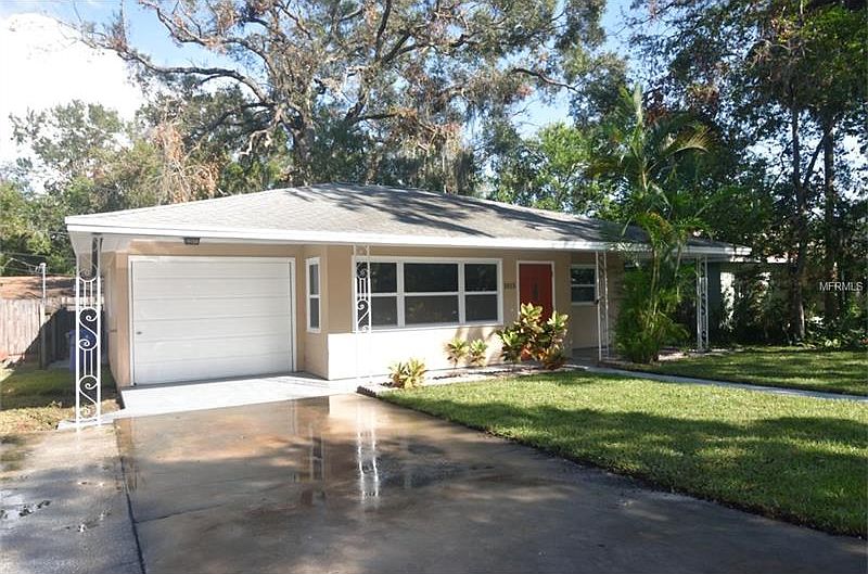 1st image of 1015 Park Dr
