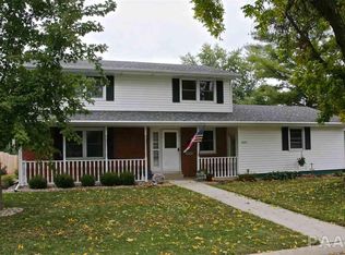 1049 Johnson St, Morton, IL