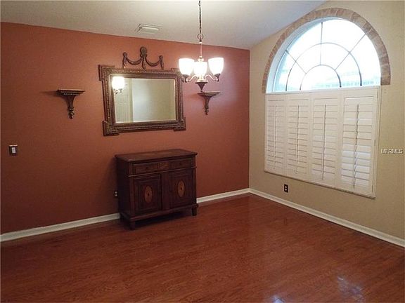 4th image of 10331 Meadow Crossing Dr