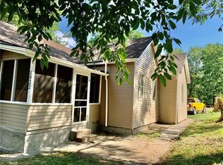 1922 Felix St, Saint Joseph, MO 64501