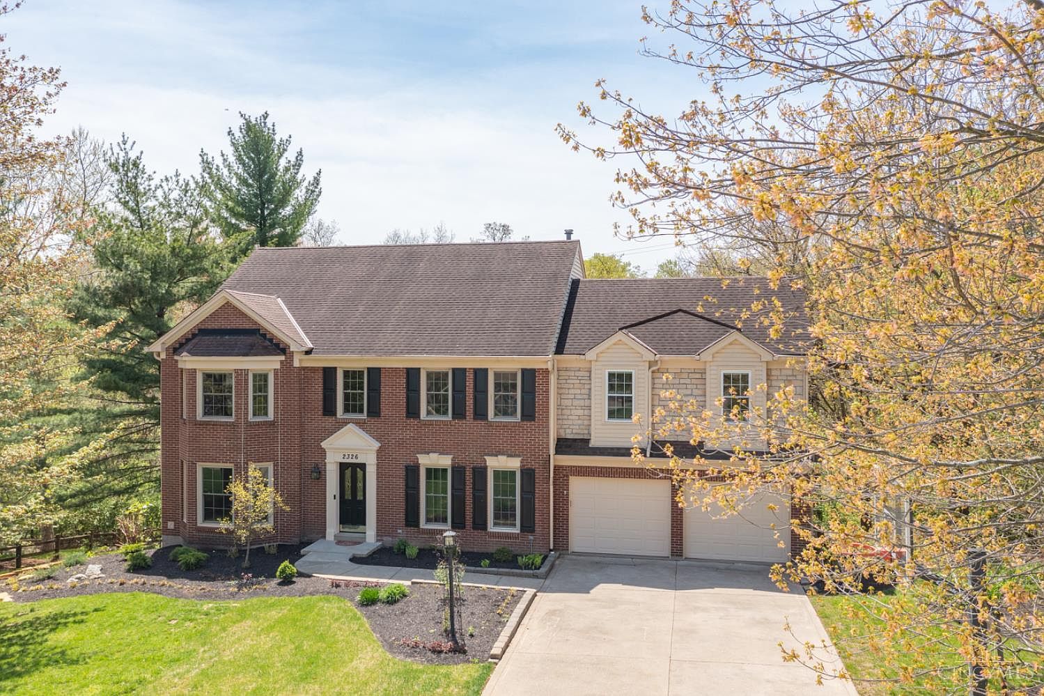 2326 Heather Hill Blvd N, Cincinnati, OH 45244 | Zillow