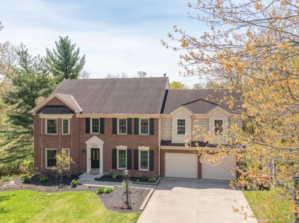 2326 Heather Hill Blvd N, Cincinnati, OH 45244