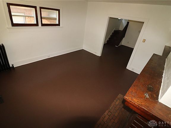 4th image of 1117 Grafton Ave