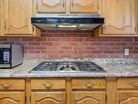 1501 Carnation Ave — Photo 3