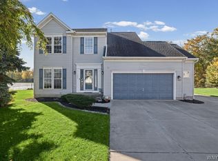7286 Wilrose Ct, North Tonawanda, NY 14120