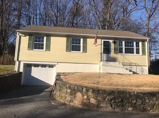 25 Lorraine Ave, North Smithfield, RI 02896