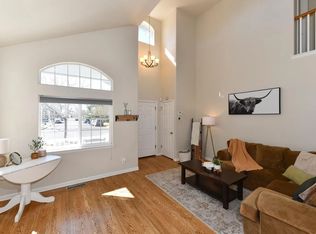 1996 Red Oak Dr, Santa Rosa, CA 95403