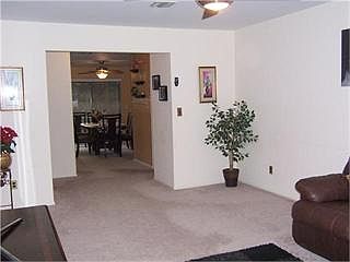 5th image of 42 Milford Ln APT 4H