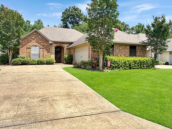 2nd image of 889 Willow Grande Cir